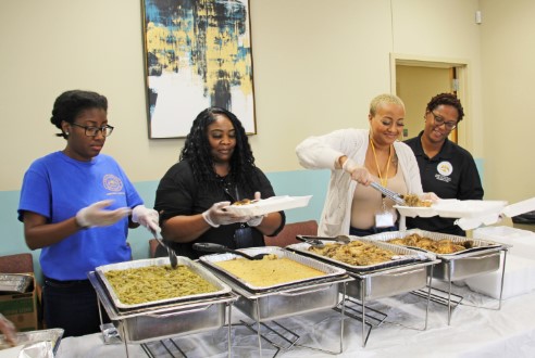Hinds County Youth Court serves early Thanksgiving lunches to families